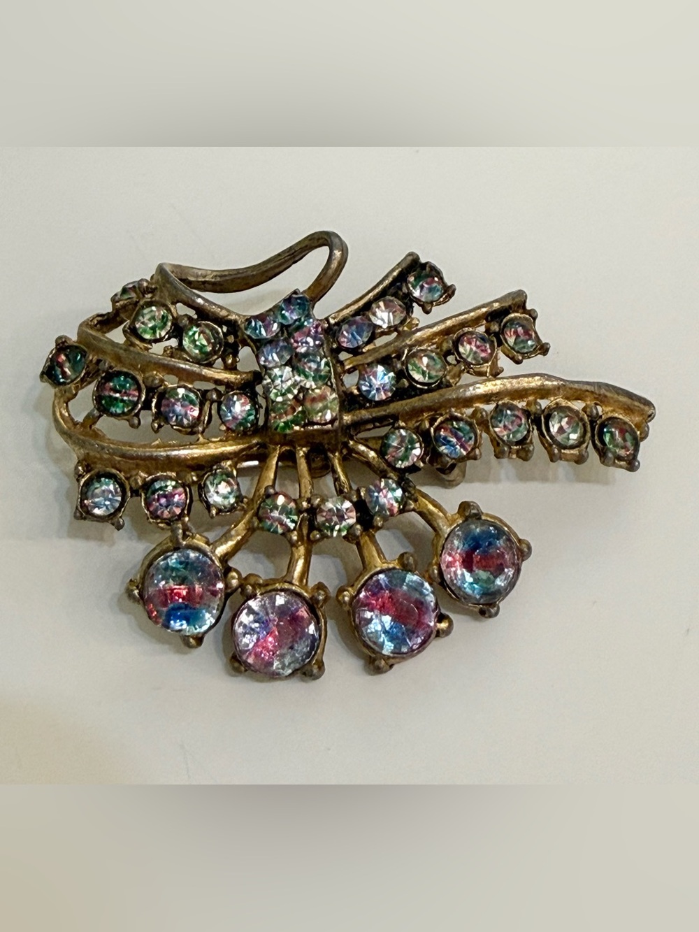 Vintage Aurora Borealis Bow Rhinestone Brooch Pin Costume Jewelry Gold Tone